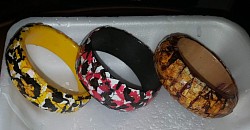 Bangle  bracelets covered with eggshells 